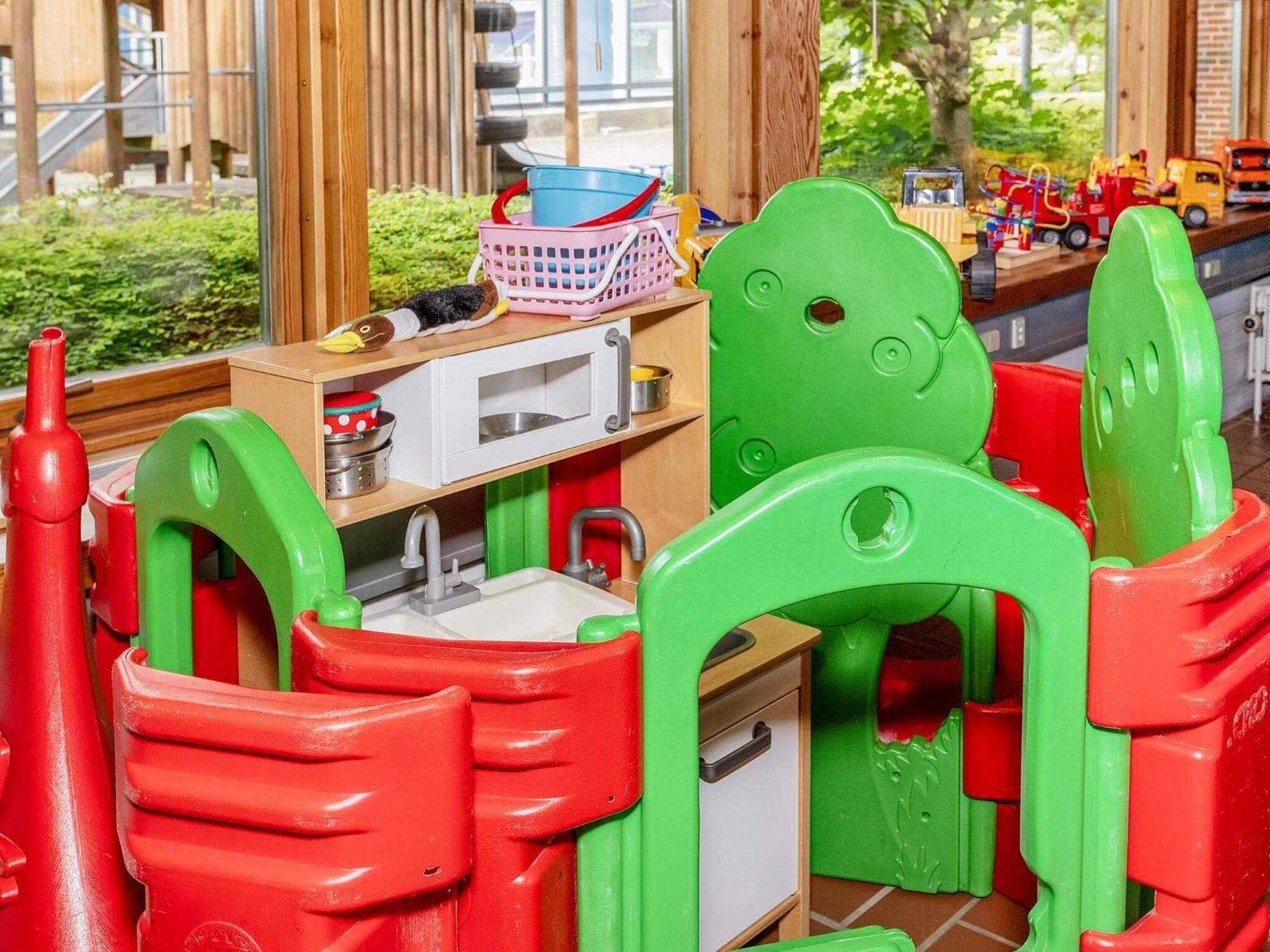 6 Person Holiday Home On A Holiday Park In Гилелай Екстериор снимка